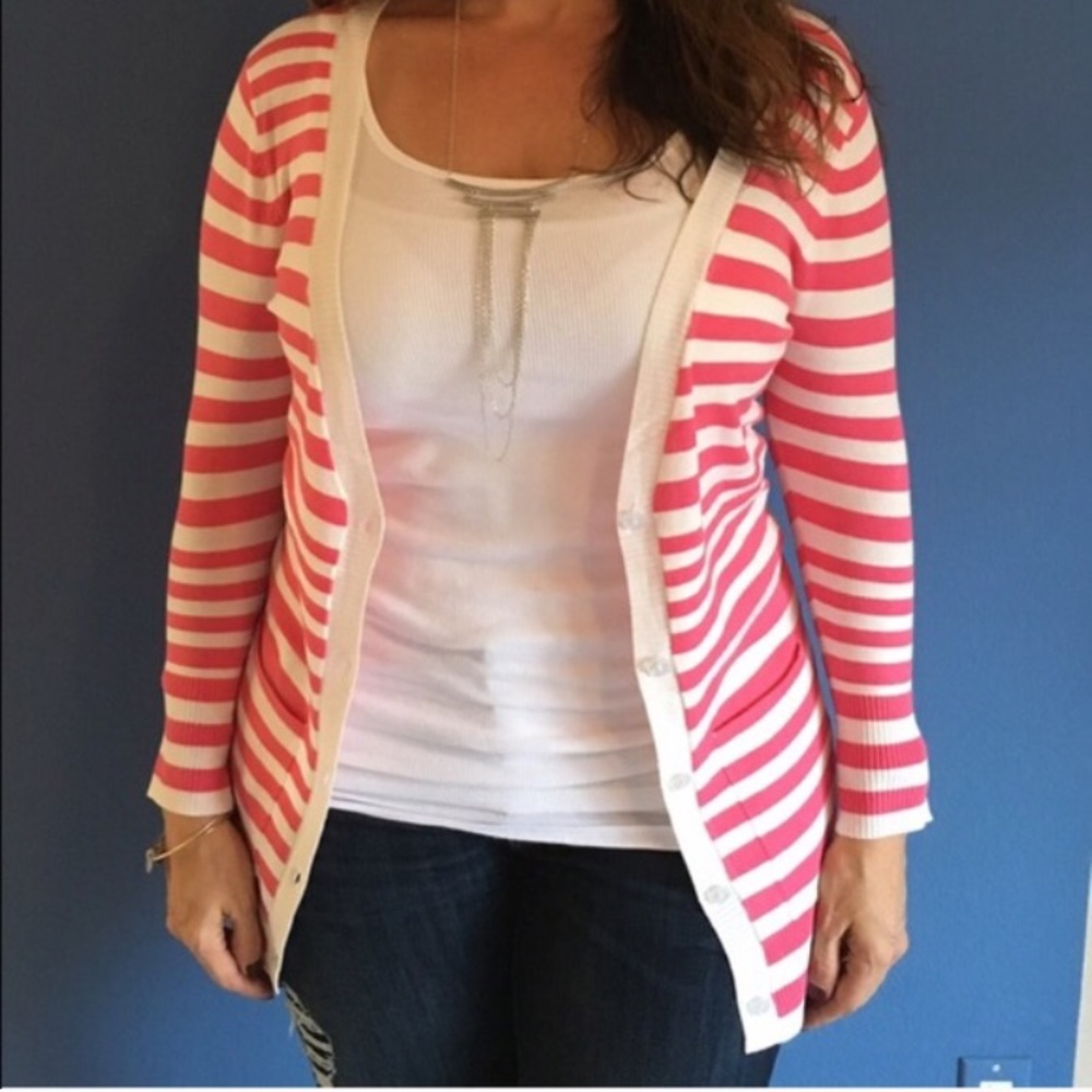 🆕 Pink & White Cardigan
